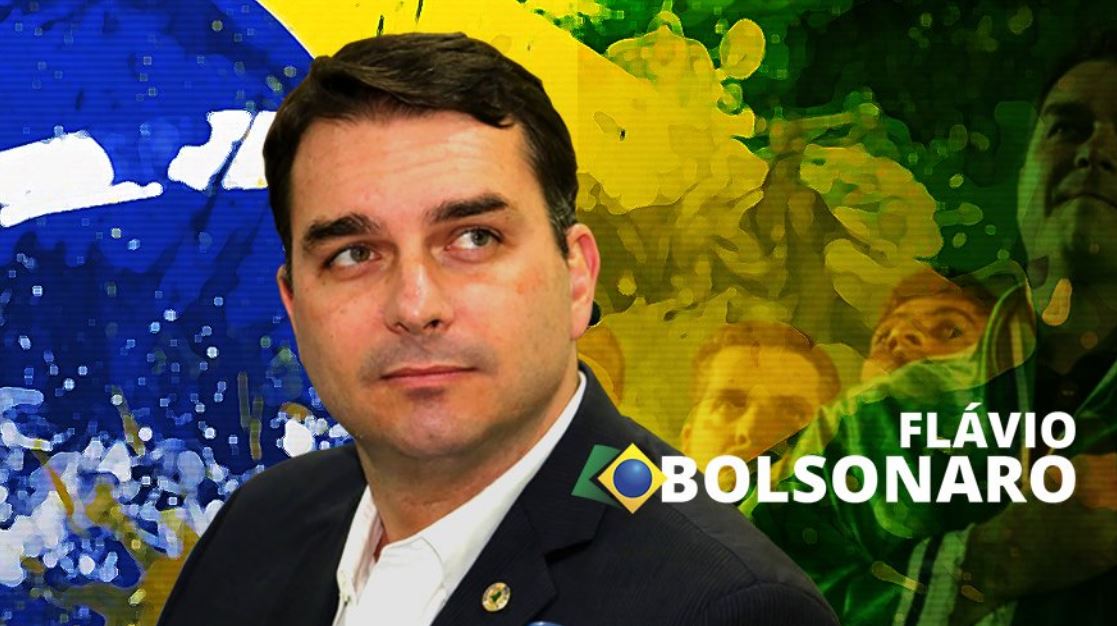 &#8220;Vamos erguer a cabeça&#8221;: Filho de Bolsonaro quebra silêncio após derrota