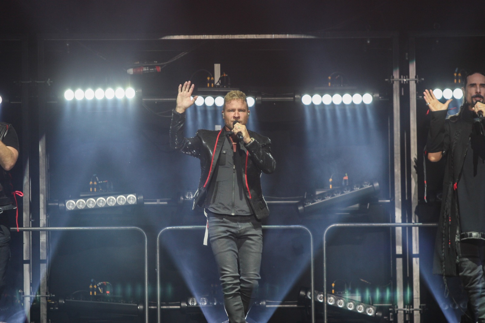 Fotogaleria de uma noite em que os Backstreet Boys mostraram a sua energia em Lisboa