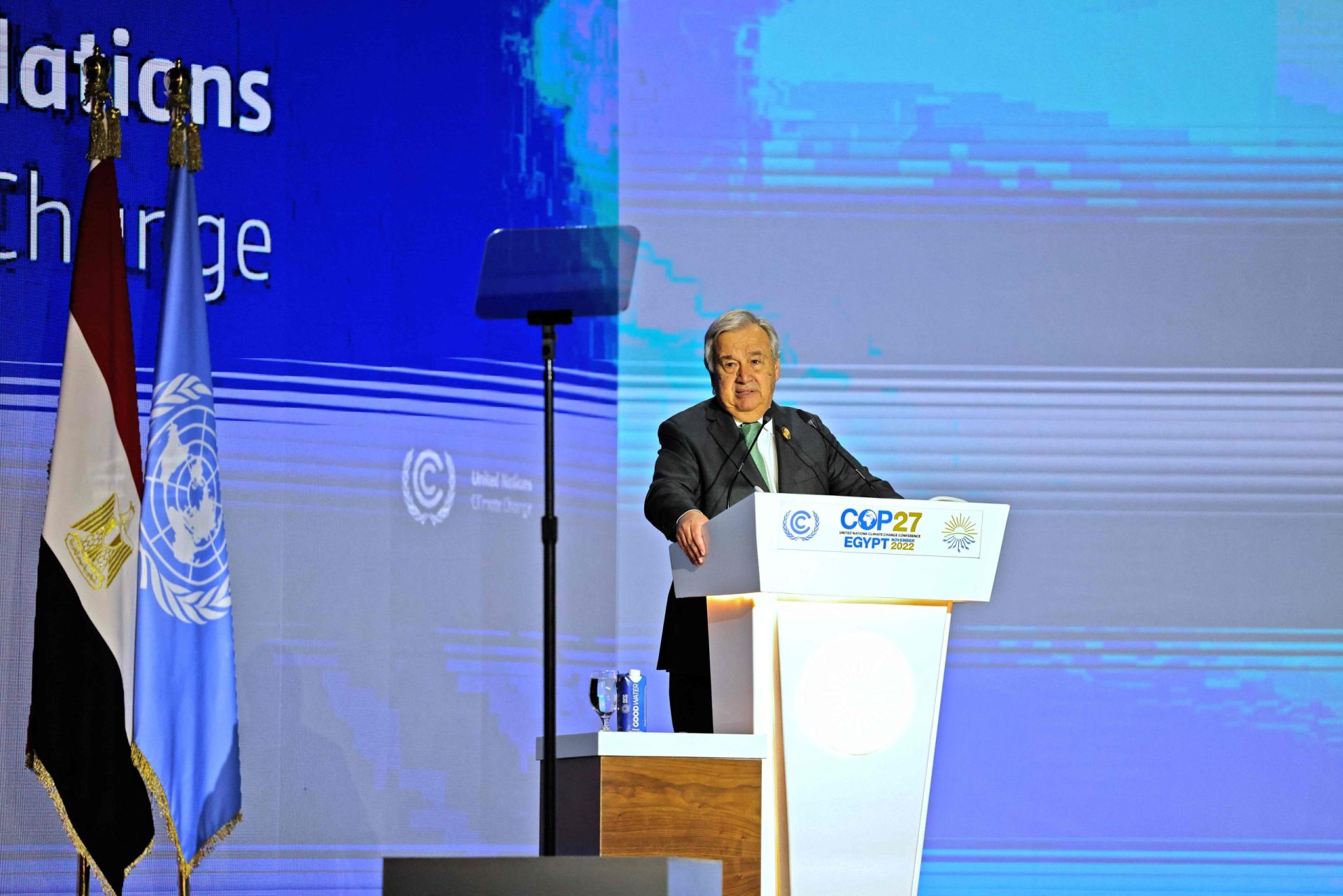 António Guterres engana-se e lê discurso errado na COP27 | VÍDEO