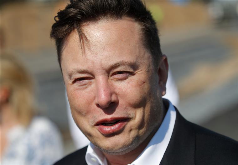 Elon Musk já não é o homem mais rico do mundo