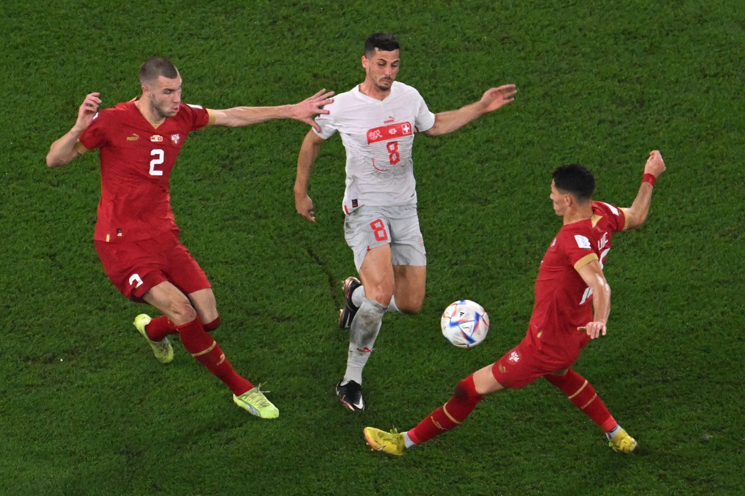 Suíça vence Sérvia e vai defrontar Portugal nos oitavos de final