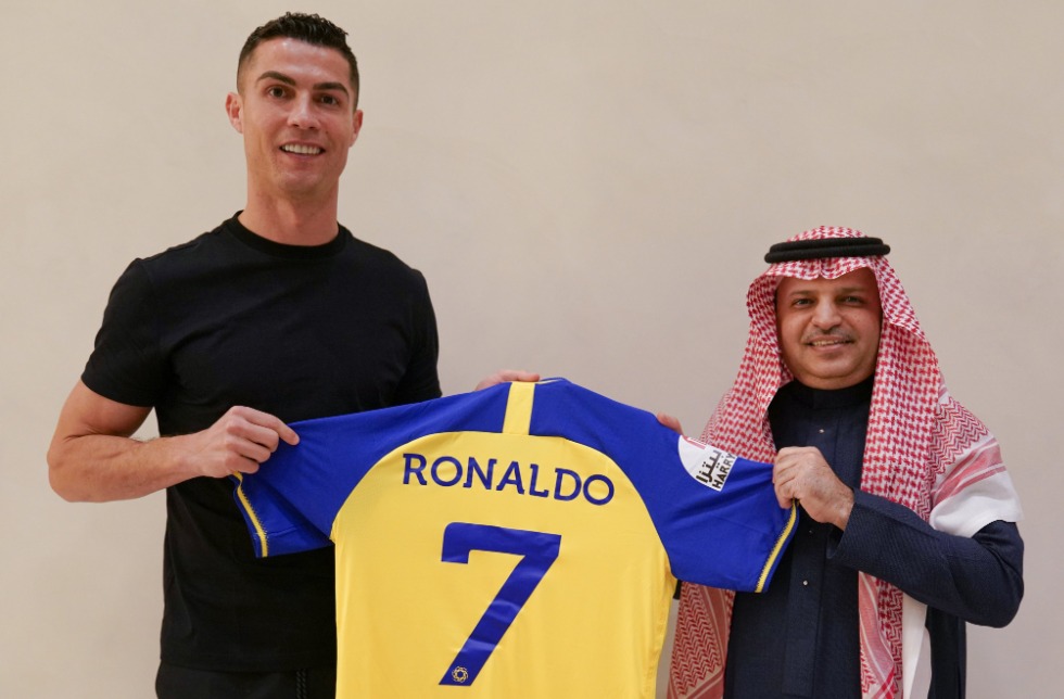 Confirmado: Cristiano Ronaldo assina pelo Al Nassr