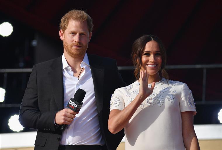 Príncipe Harry e Meghan Markle voltam ao Reino Unido