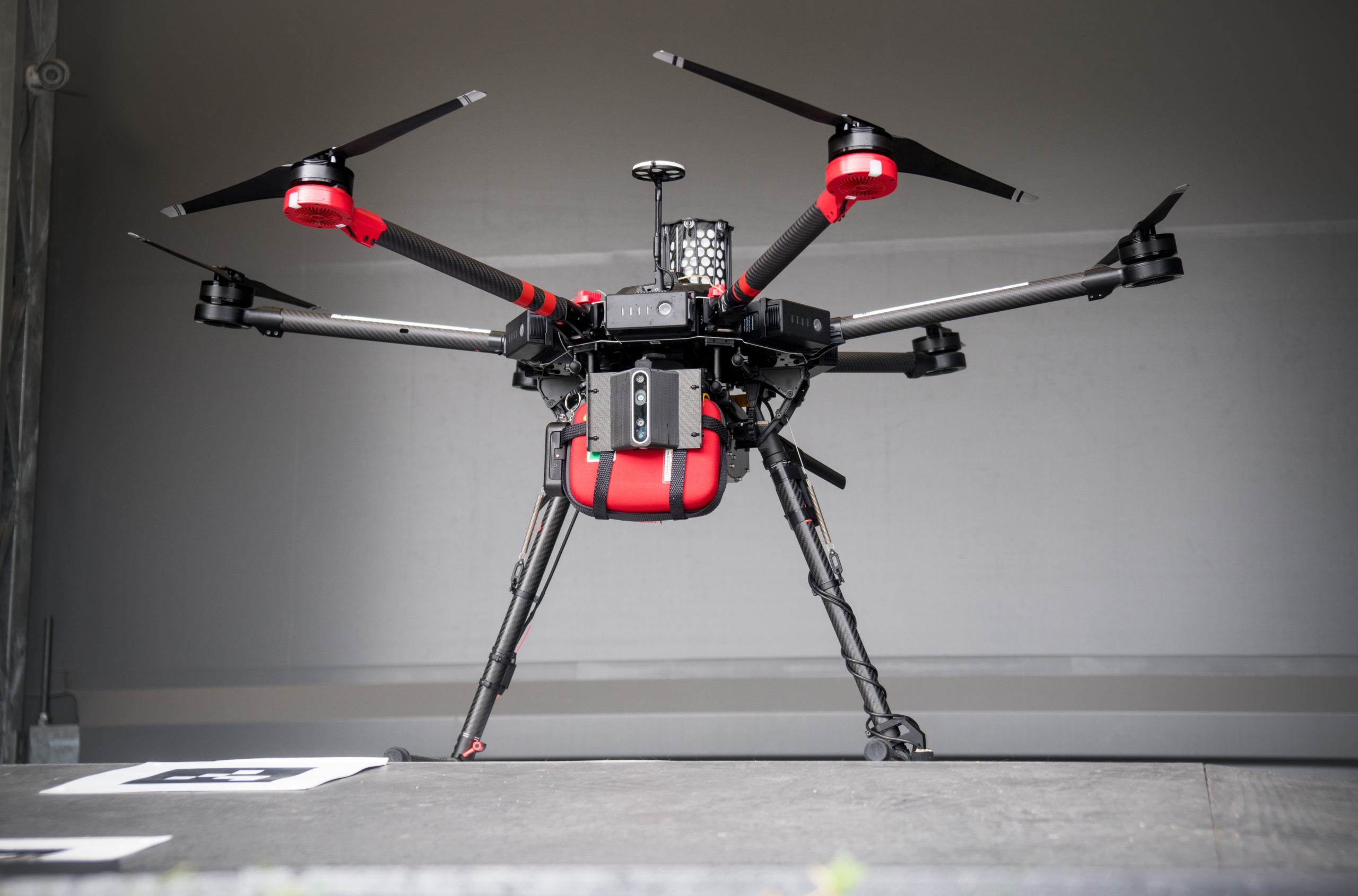 Drone com desfibrilhador salva a vida de homem durante ataque cardíaco na Suécia