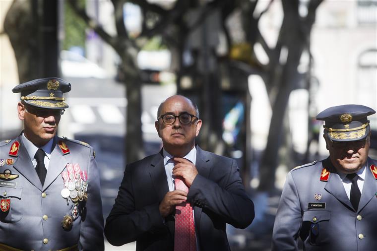 Tancos: Azeredo Lopes diz que sai do processo “com a cabeça levantada”