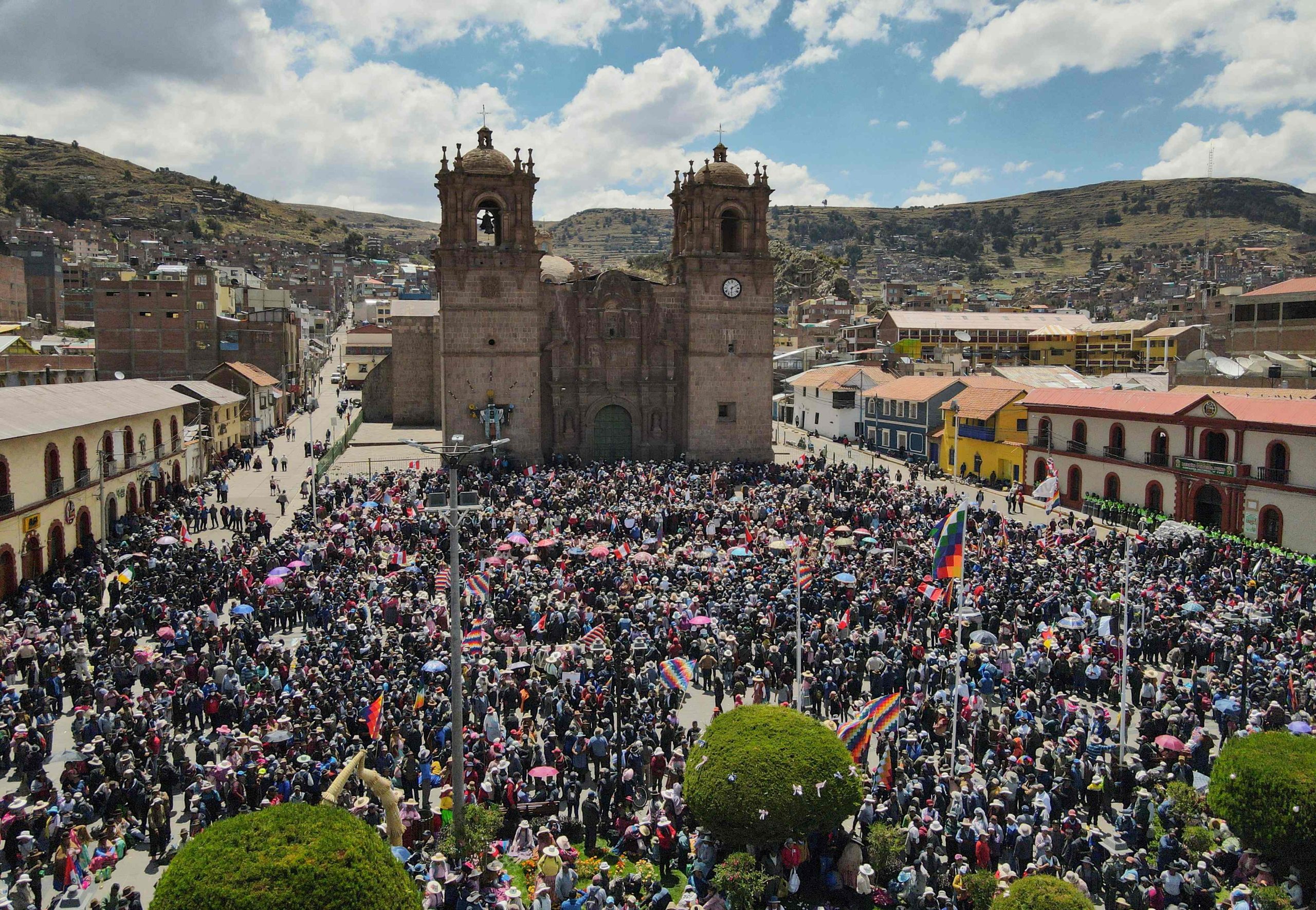 Protestos no Peru provocam quase duas dezenas de mortos