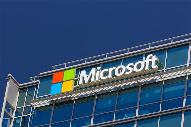 Microsoft vai despedir cerca de 10 mil trabalhadores