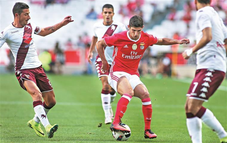 Gonçalo Guedes pode regressar ao Benfica por empréstimo