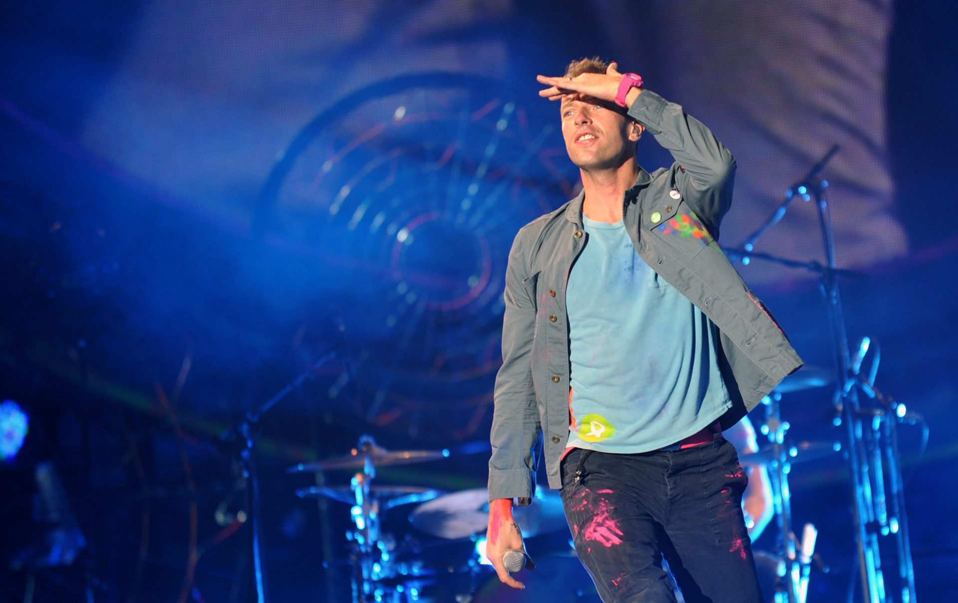 Detidas duas pessoas que estavam a vender bilhetes para Coldplay ao dobro do preço