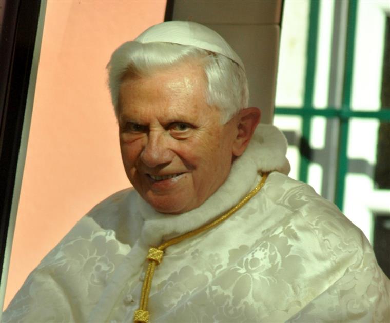 Já começou velório do Papa emérito Bento XVI
