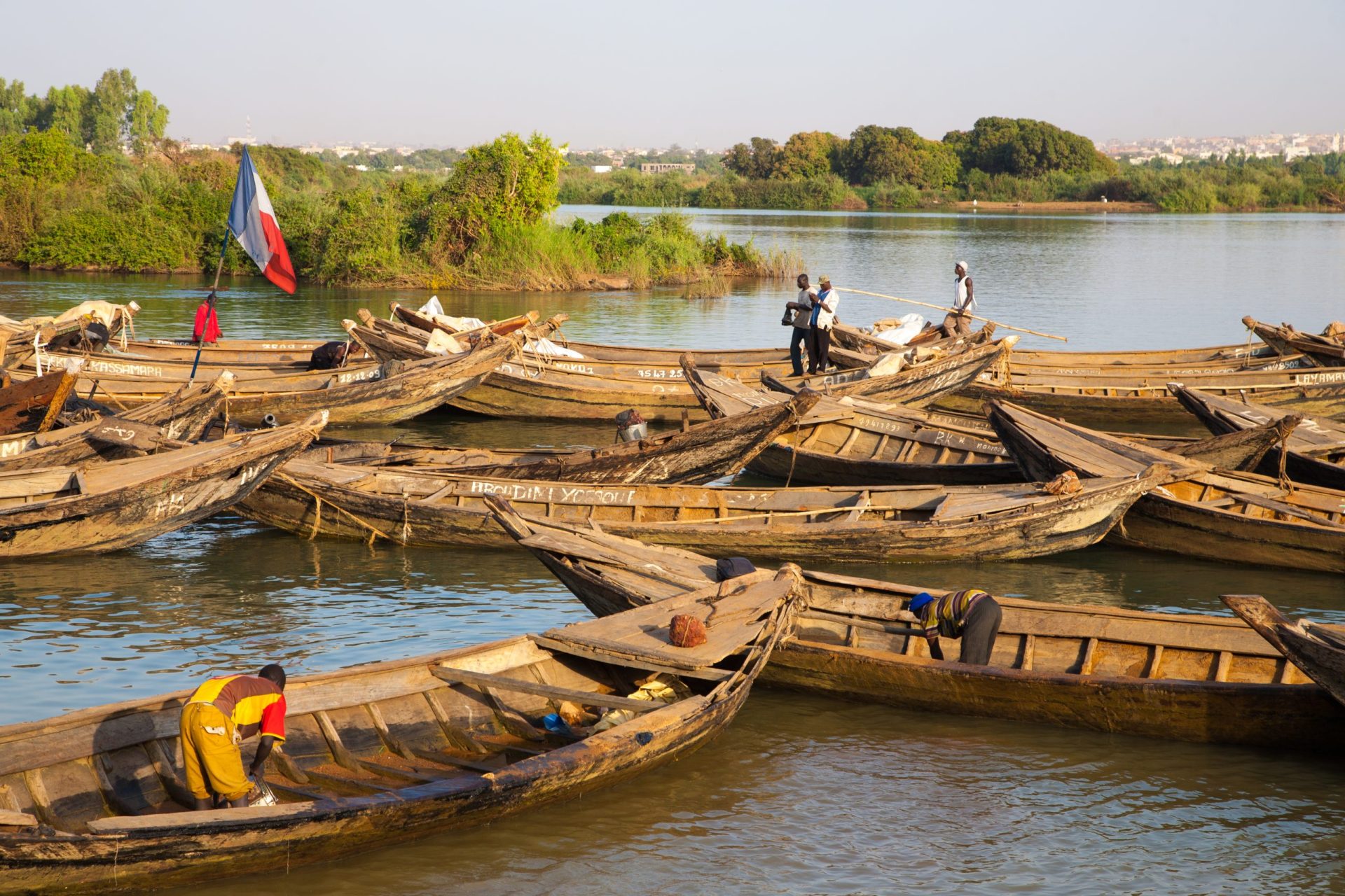 Naufrágio no rio Níger faz pelo menos 10 mortos