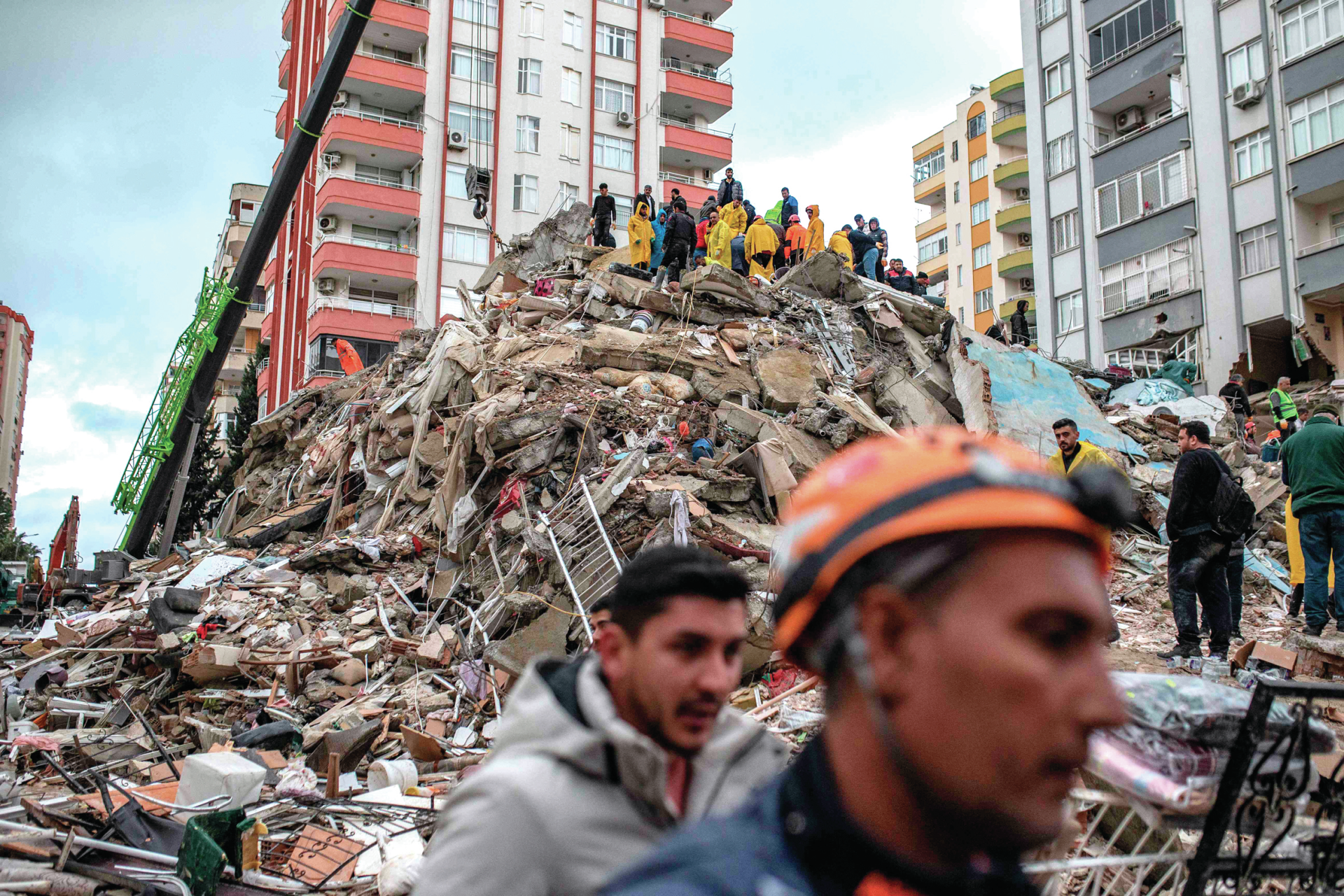 Mais de 20 mil mortos em sismos na Turquia e na Síria
