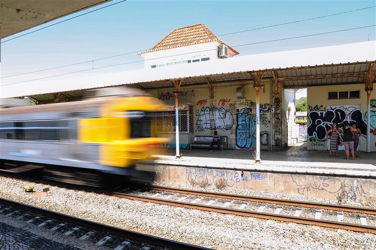 Atropelamento mortal em São João do Estoril corta circulação de comboios na Linha de Cascais