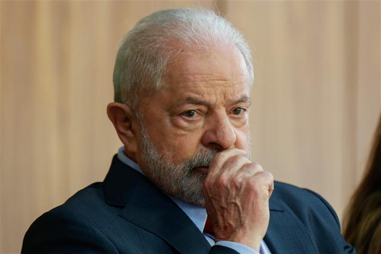 Putin convida Lula da Silva a visitar a Rússia este verão