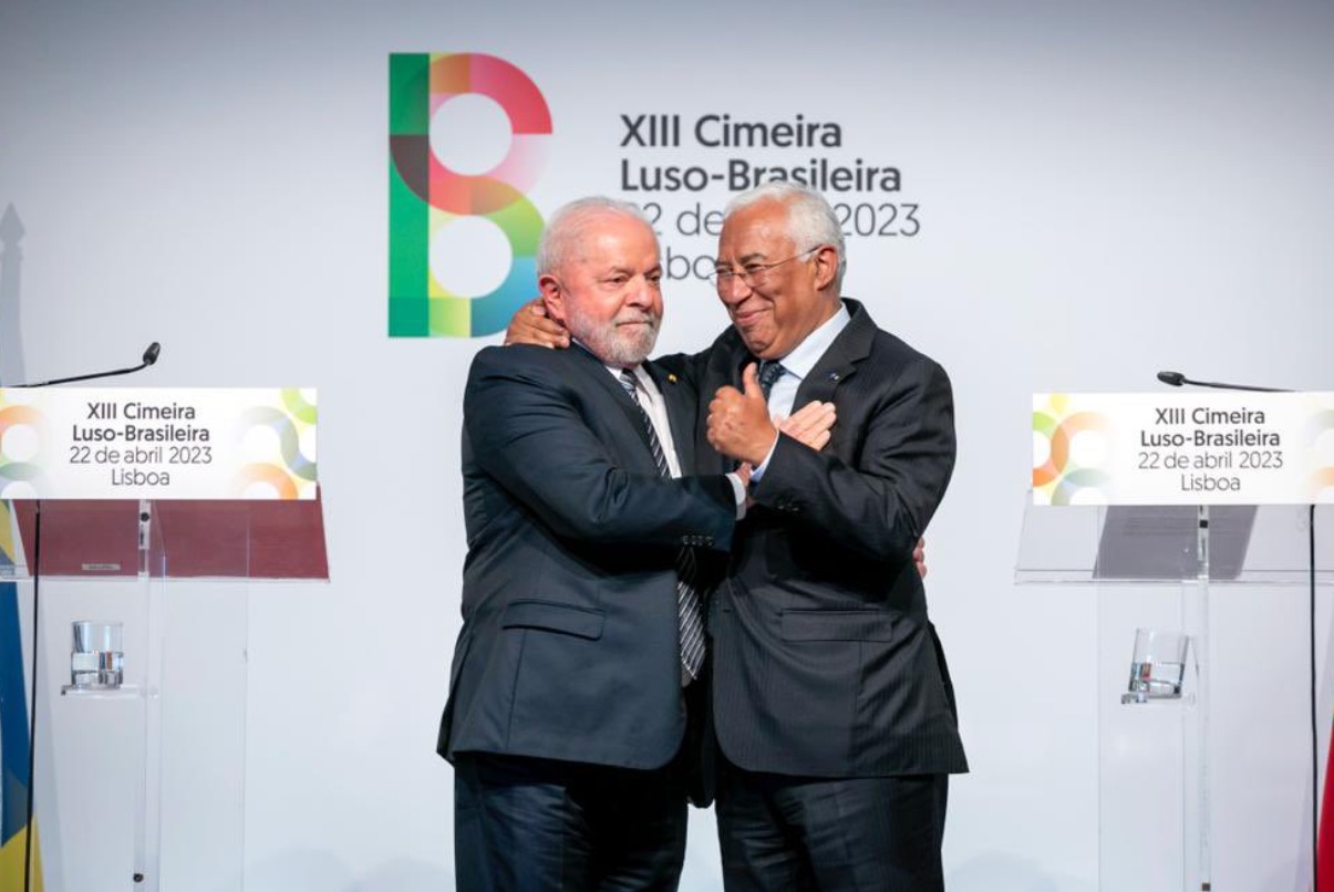 Lula da Silva condecora António Costa com Grã-Cruz da Ordem de Rio Branco
