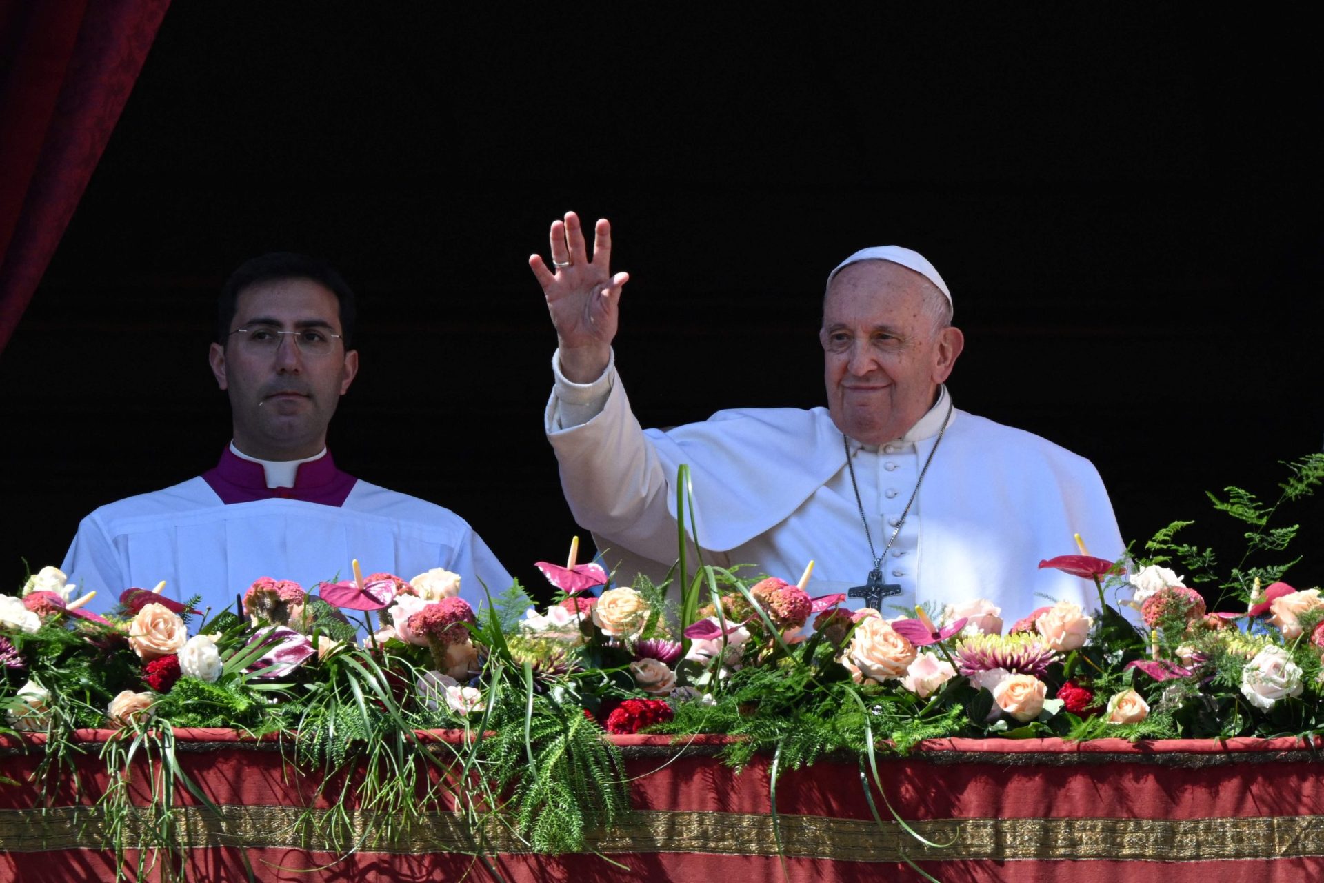 Papa apela à Paz no Médio Oriente e à iluminação do povo russo pela luz da Páscoa