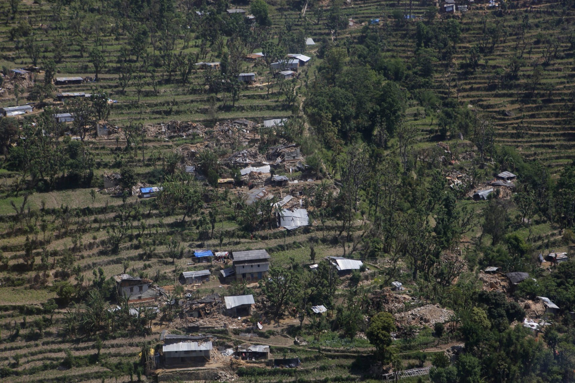 Exército encontra destroços de helicóptero norte-americano desaparecido no Nepal