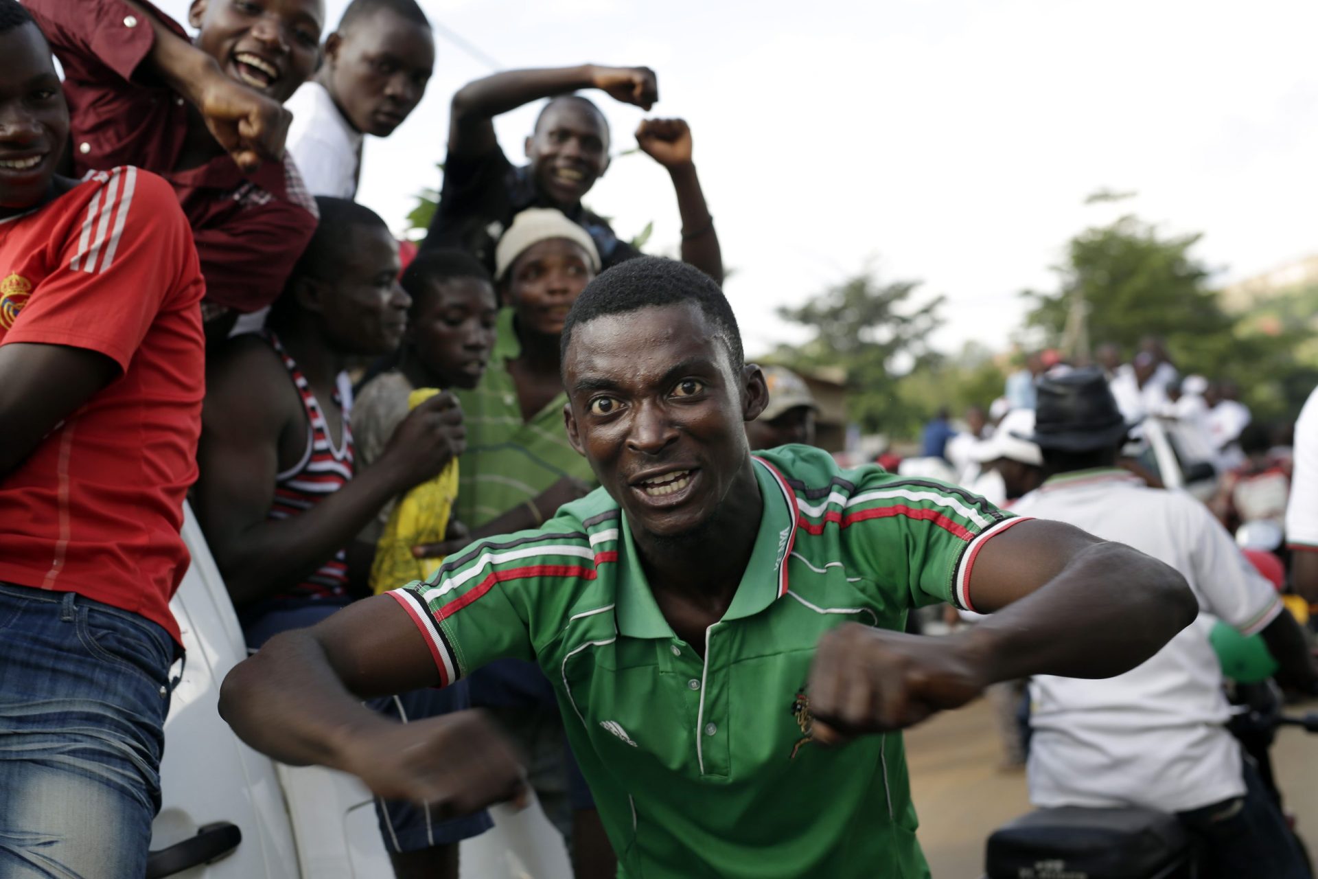 Burundi: Golpe de Estado falhou. Presidente reabre fronteiras