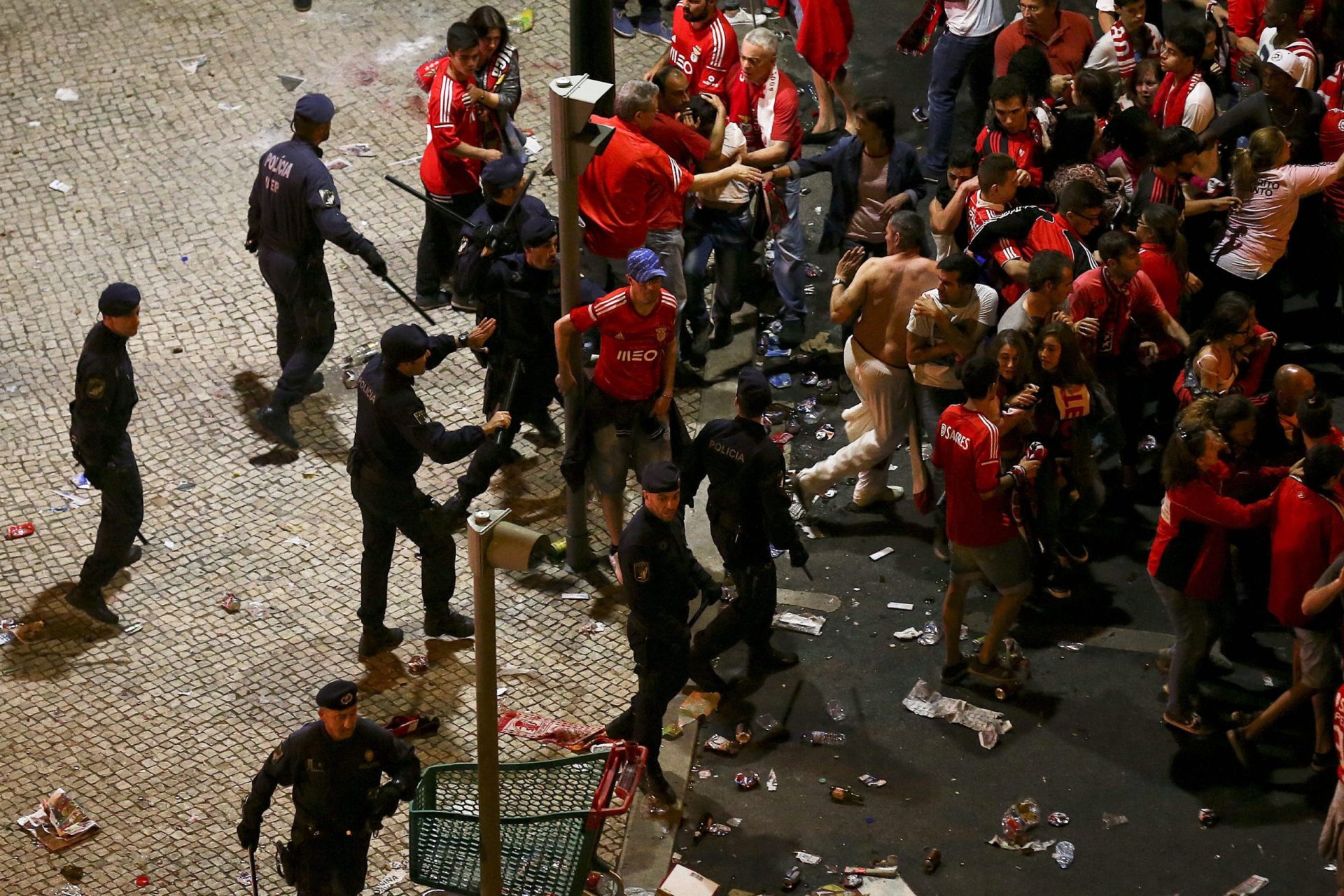 Benfica: As imagens dos confrontos no Marquês de Pombal