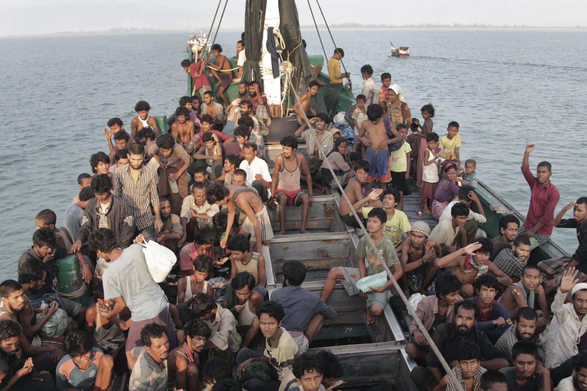 Malásia lança operação de resgate de migrantes à deriva no mar de Andamão