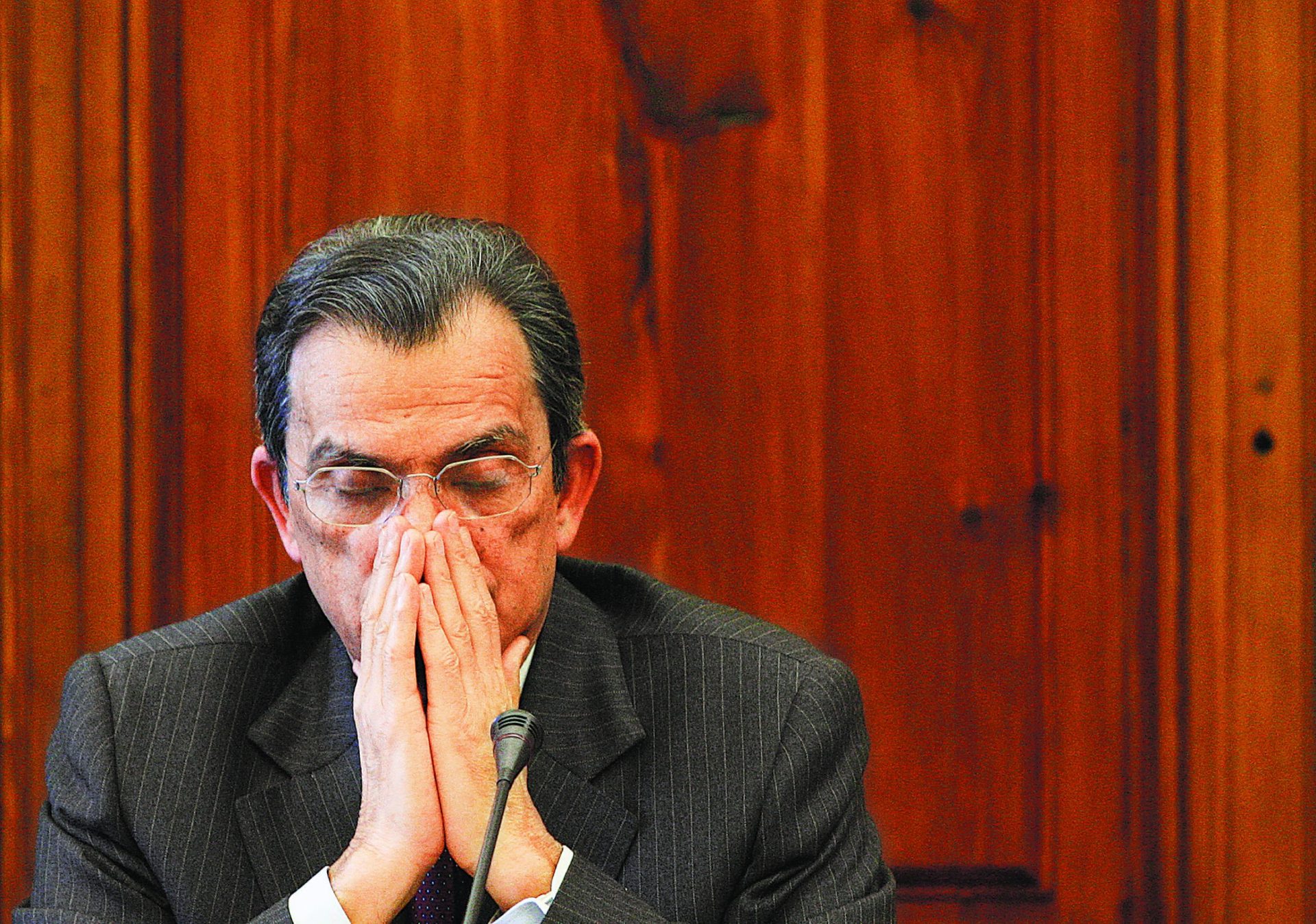 Estado vende bens de Oliveira Costa