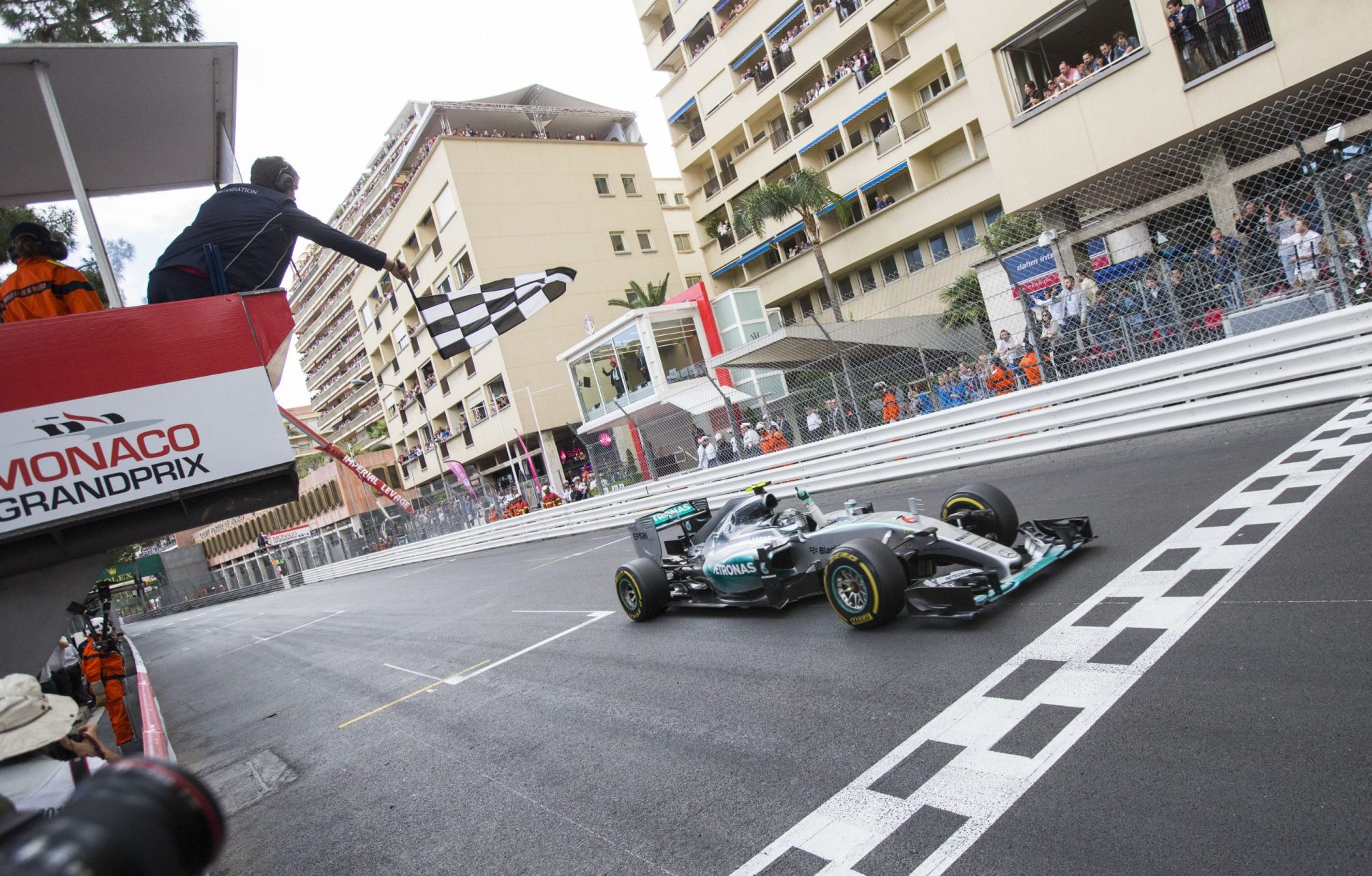 F1: Rosberg triunfa no Mónaco
