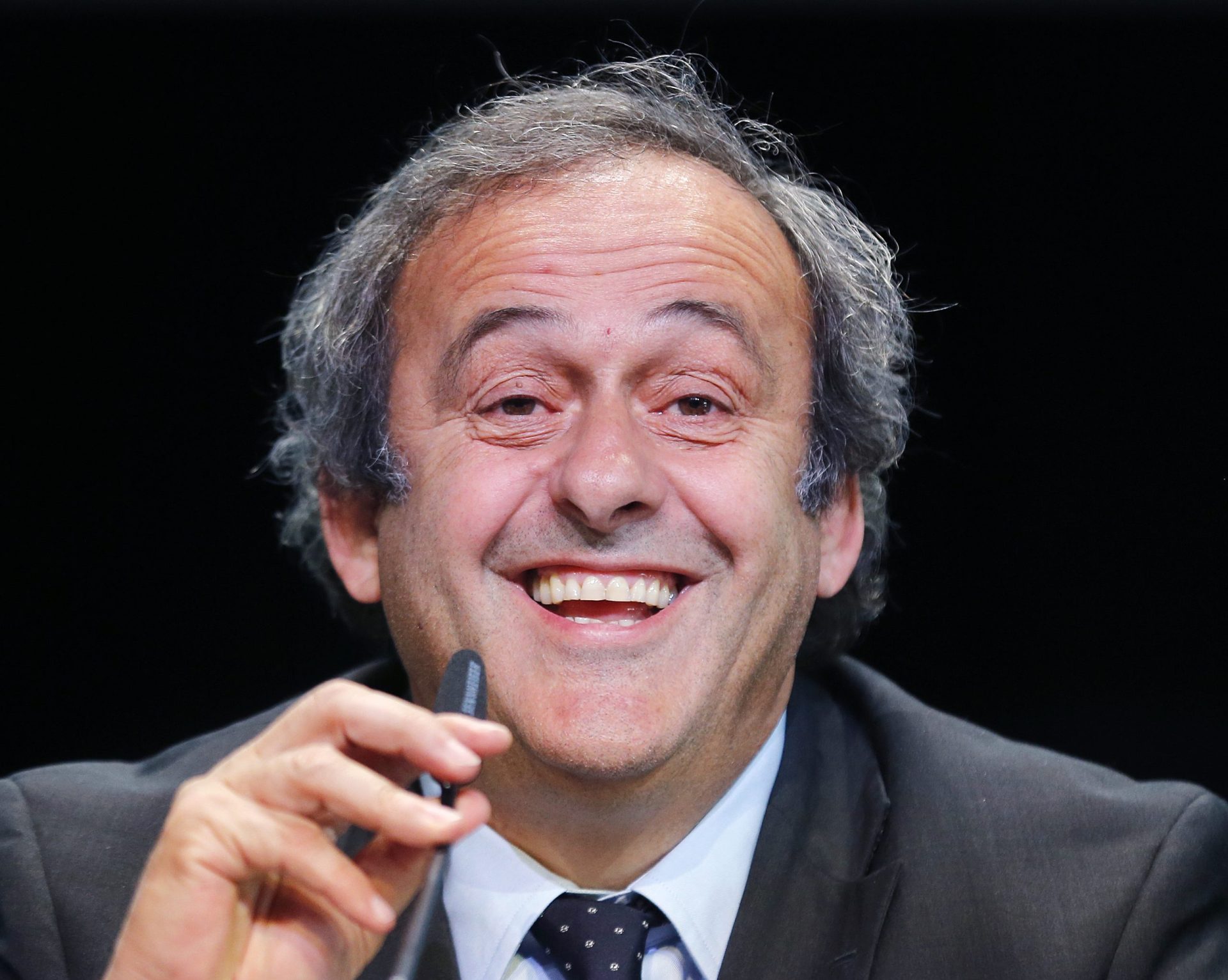 Platini pediu a demissão de Blatter. E já teve resposta
