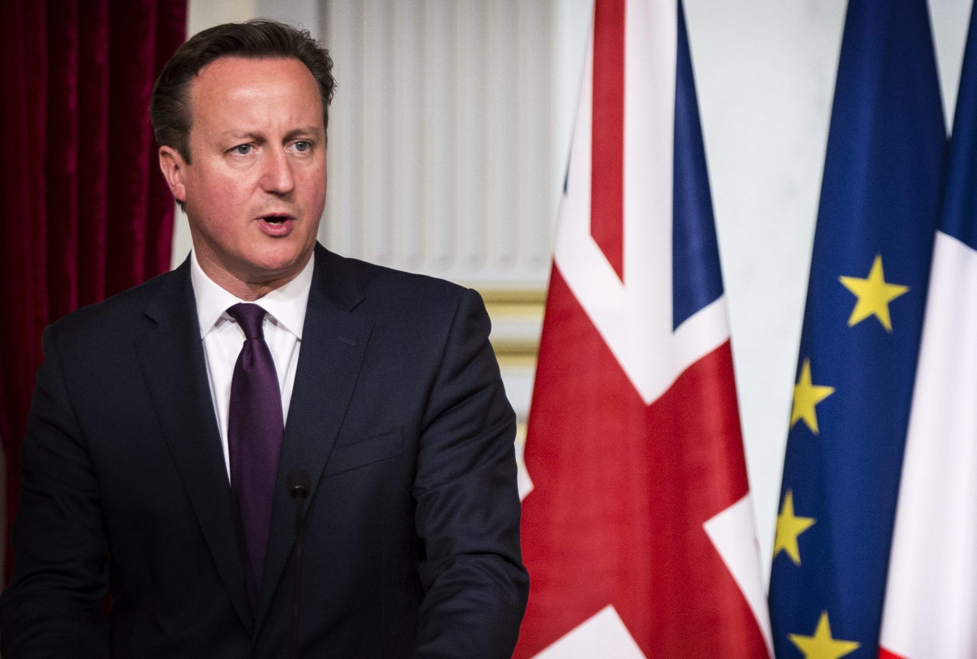 David Cameron garante que não vai dificultar a integração da zona euro