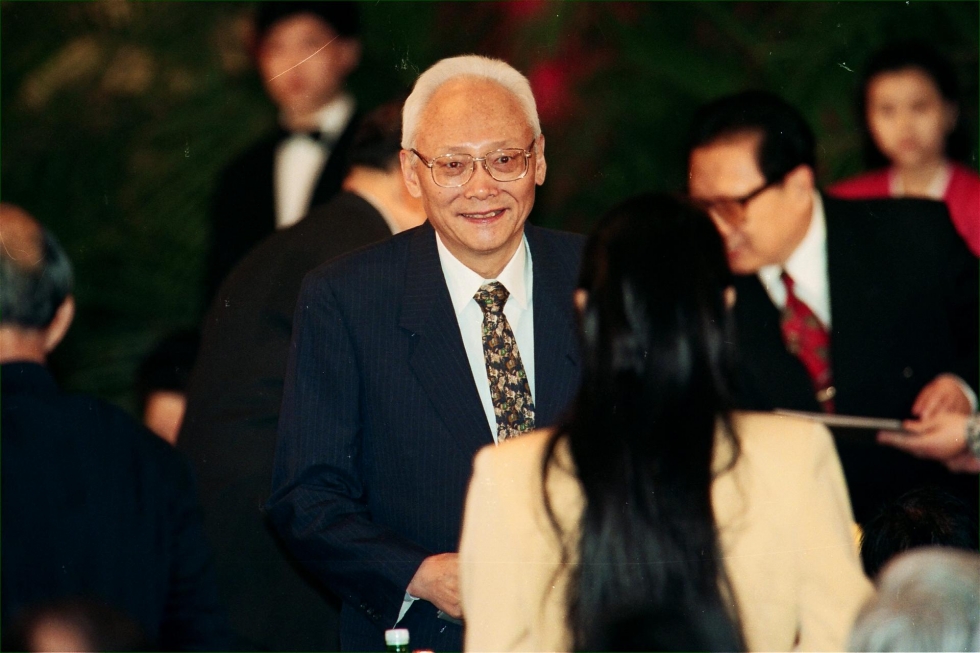 Morreu Lu Ping, dirigente chinês ligado ao processo de transição de Hong Kong e Macau