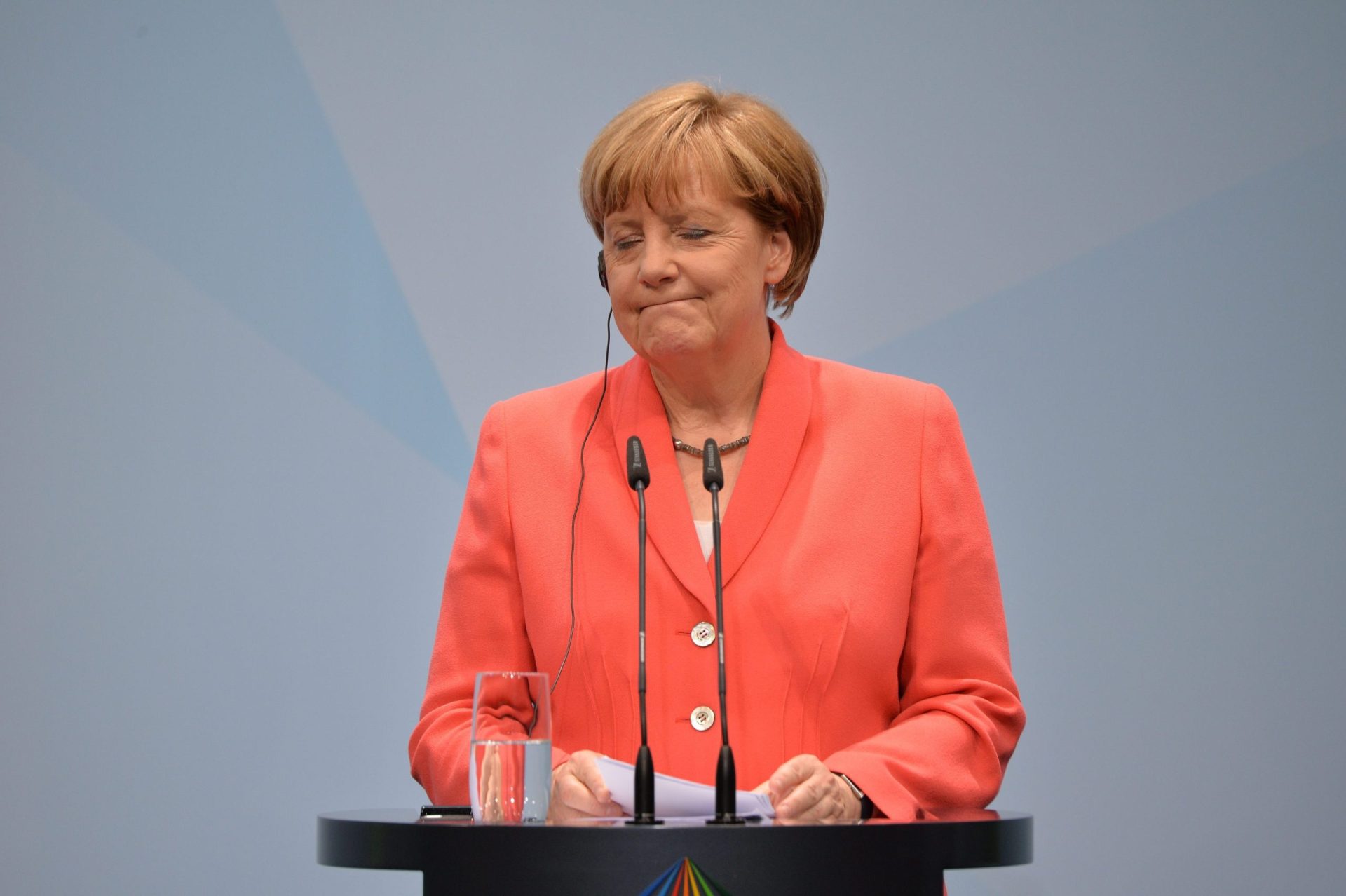 Computador no gabinete de Merkel alvo de ataque informático