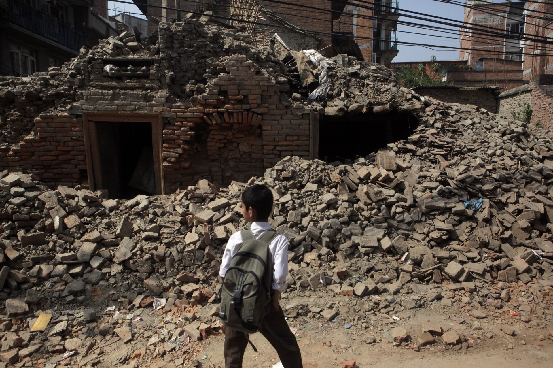 Mais de 270 pessoas continuam desaparecidas no Nepal