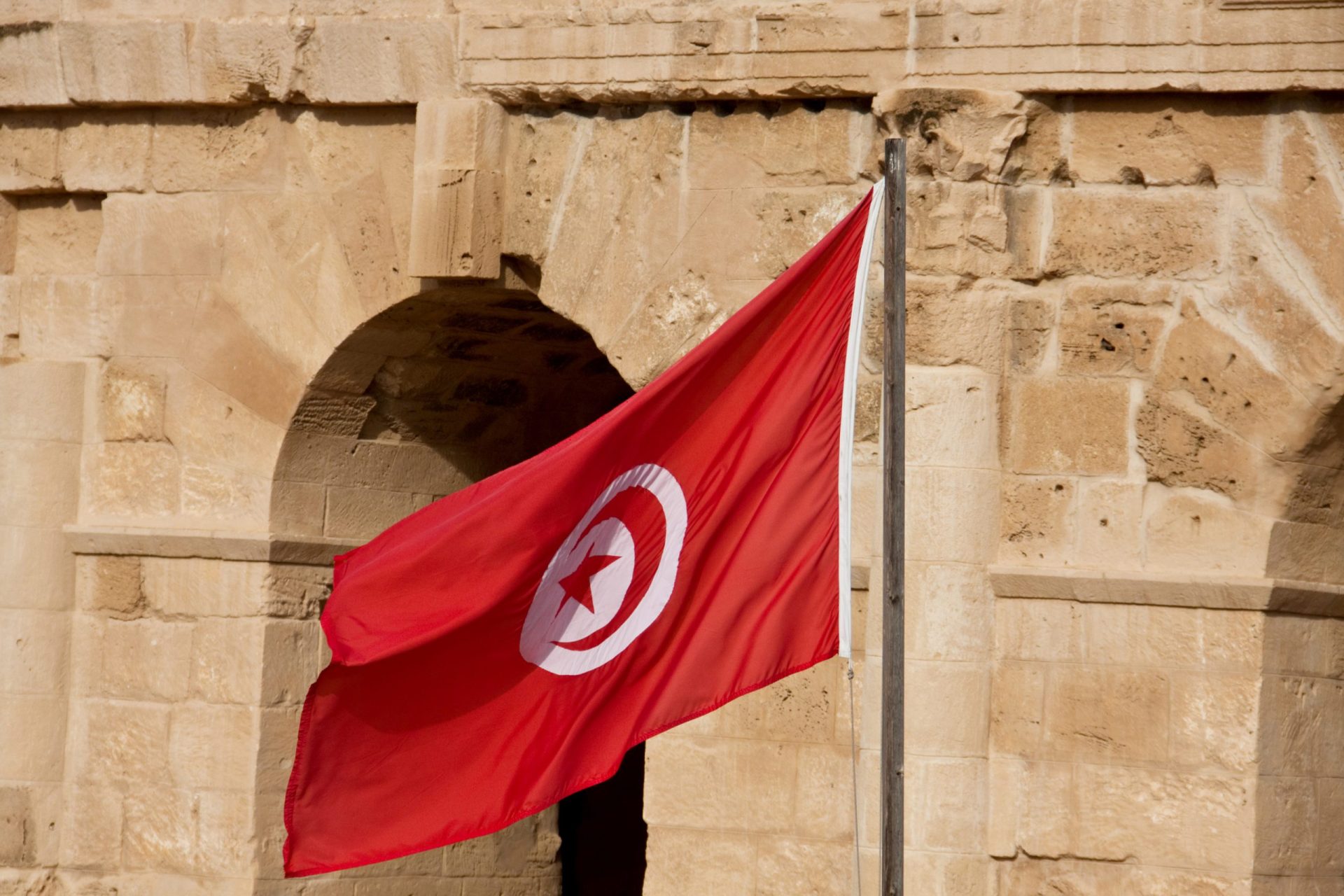 17 mortos em acidente de comboio na Tunísia