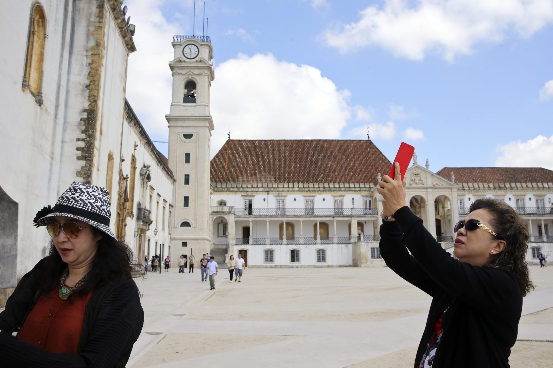 Há mais asiáticos do que portugueses a visitar a Universidade de Coimbra