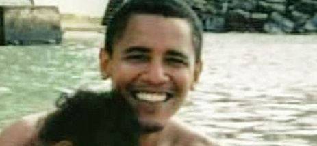 Michelle partilha fotografia antiga de Obama com as filhas
