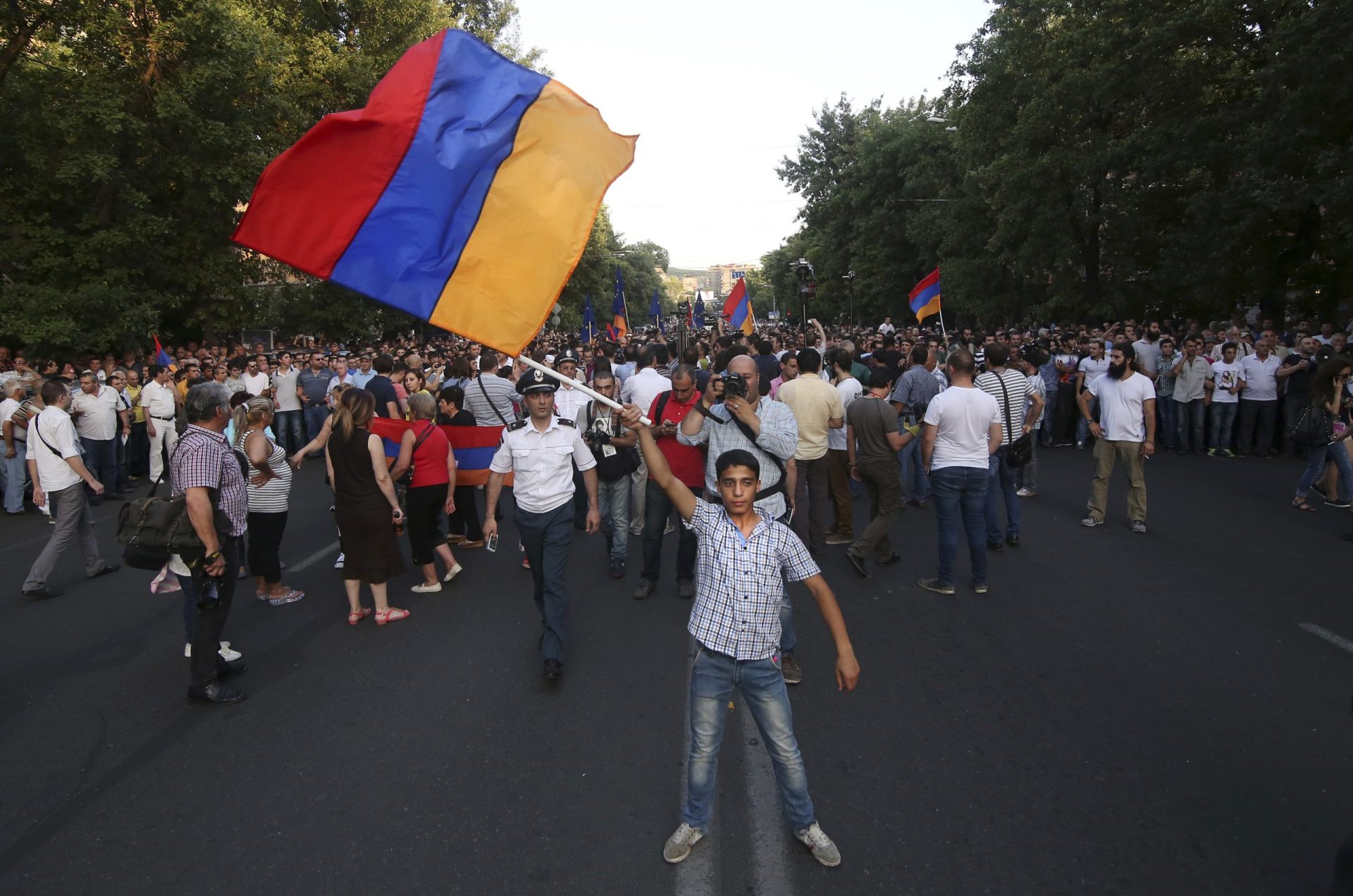 Manifestação na Arménia termina com a intervenção da polícia antimotim