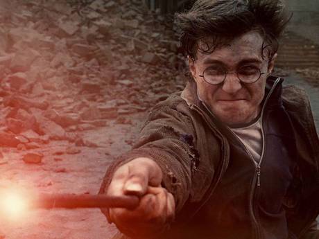JK Rowling explica porque é que Harry Potter era tão odiado pelos tios