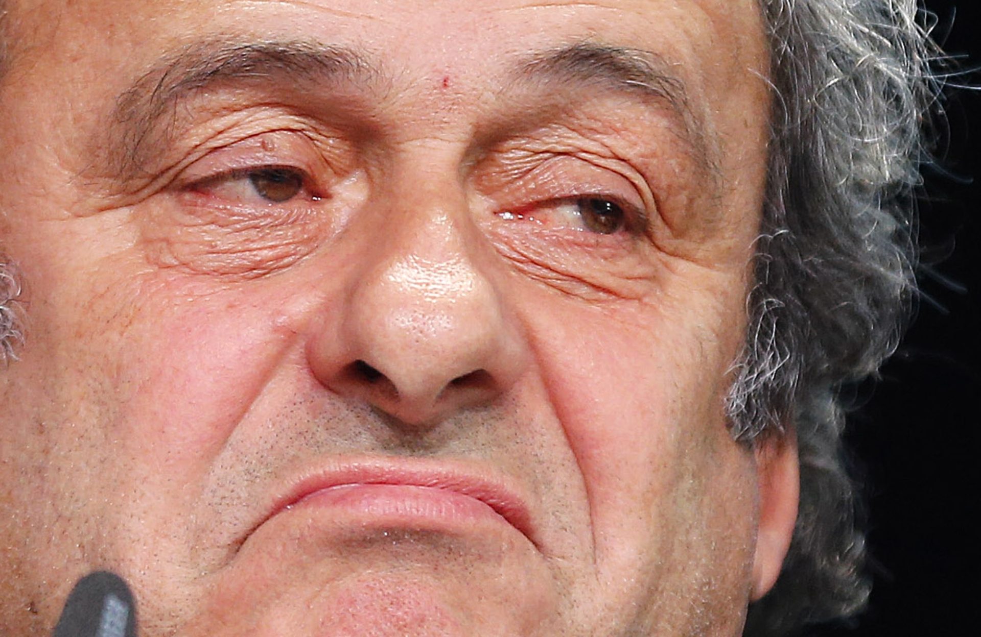 Platini já reagiu à demissão de Blatter