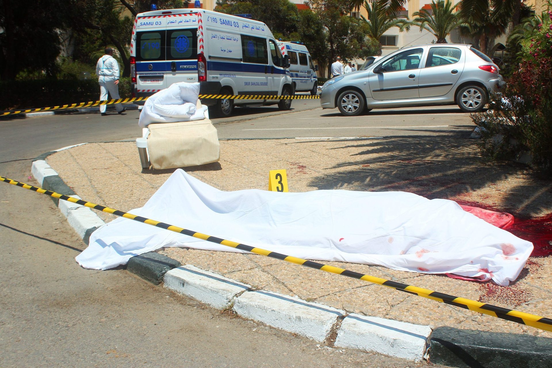 Dez das 38 vítimas do atentado na Tunísia já foram identificadas