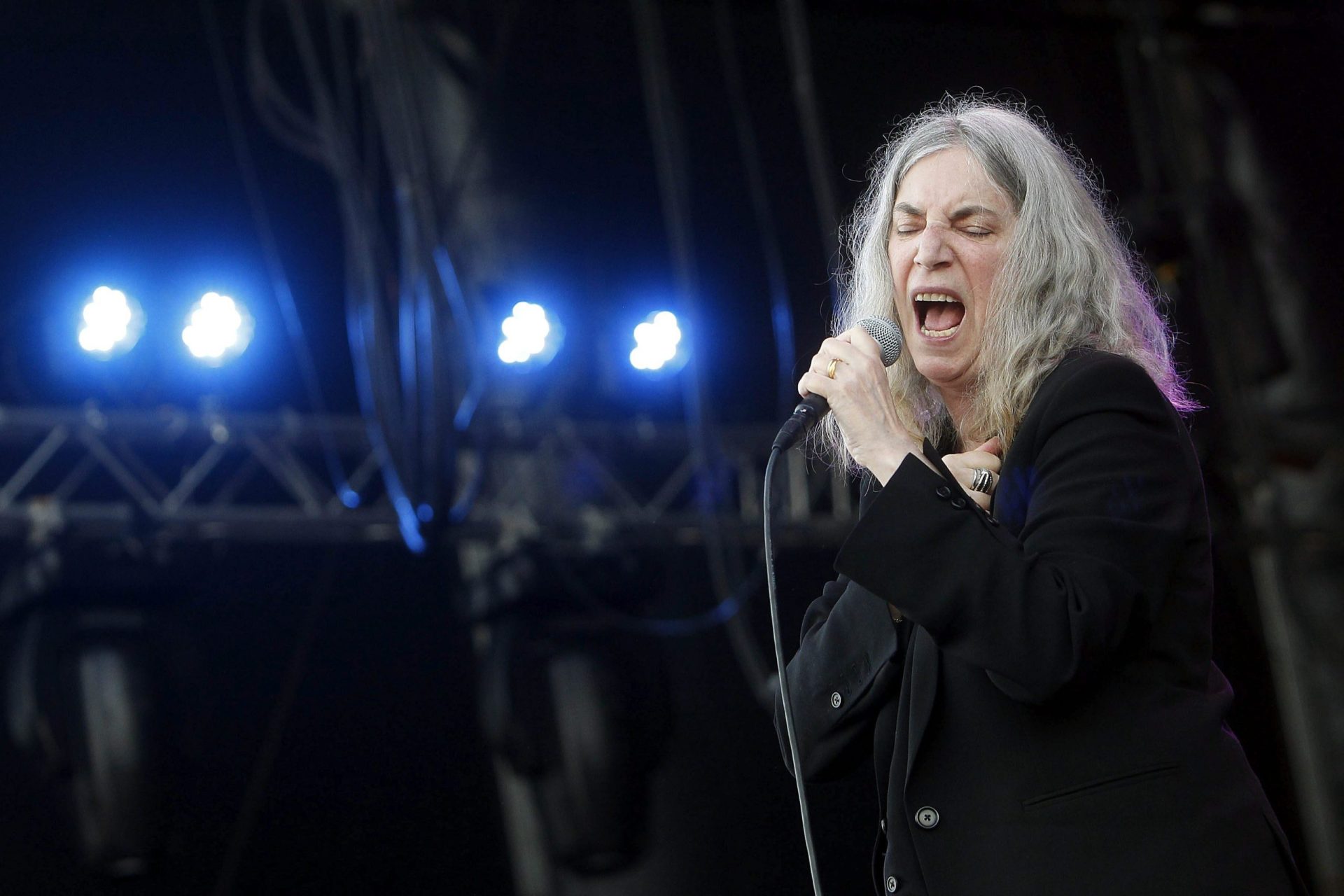 Patti Smith: Um concerto sentado que acabou aos saltos