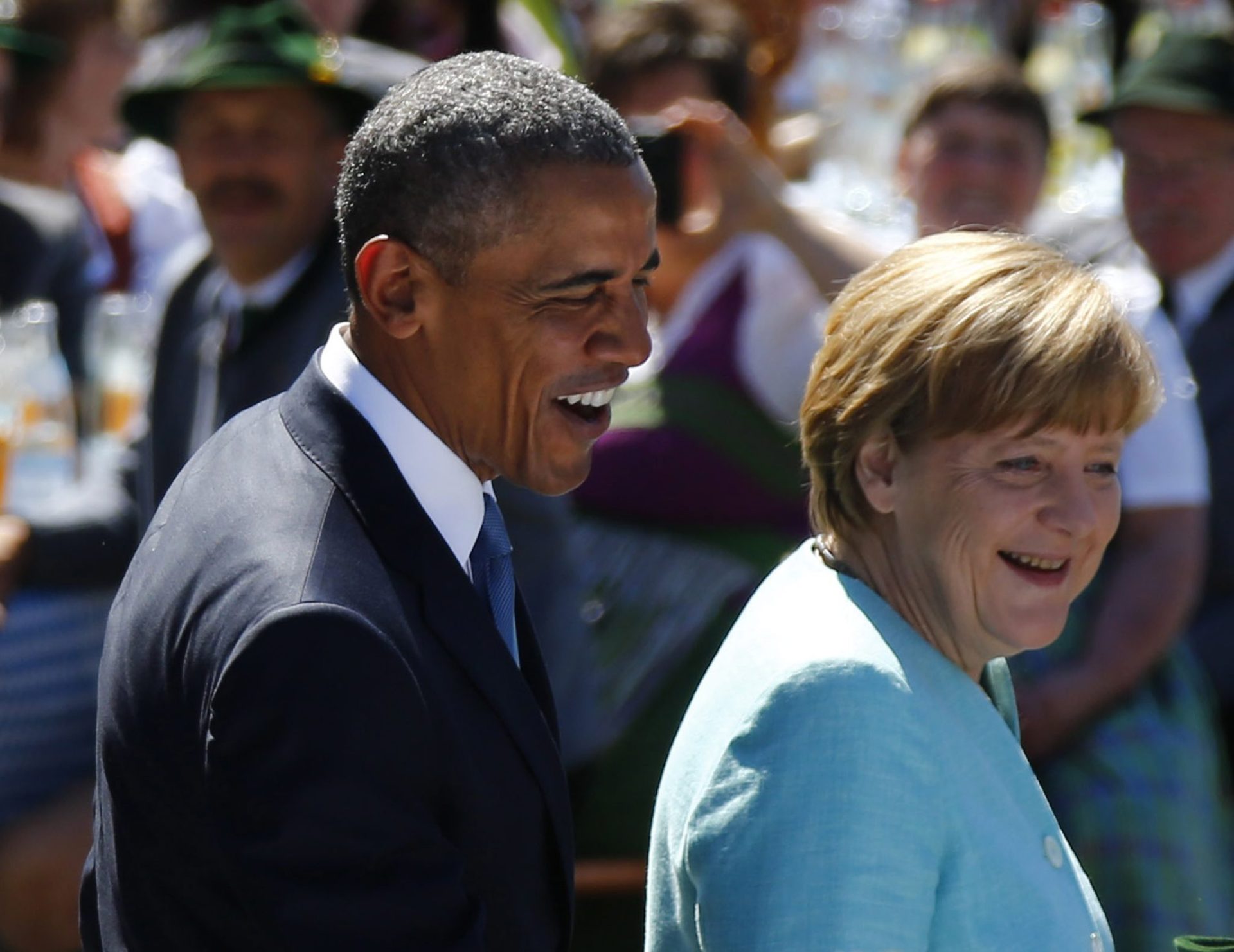 Obama e Merkel mostram-se aliados na reunião do G7