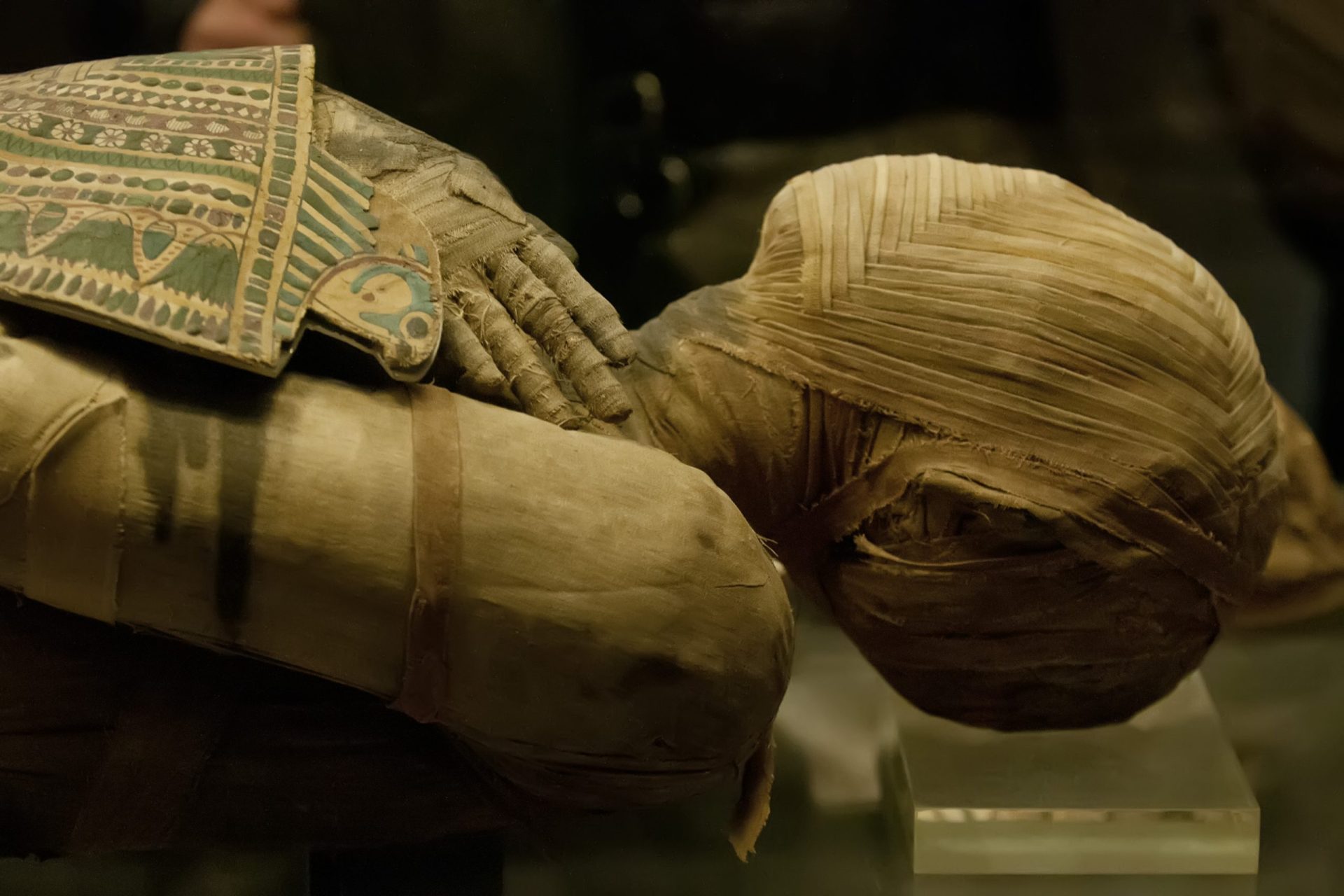 Descobertos seis túmulos com múmias com mais de 2500 anos