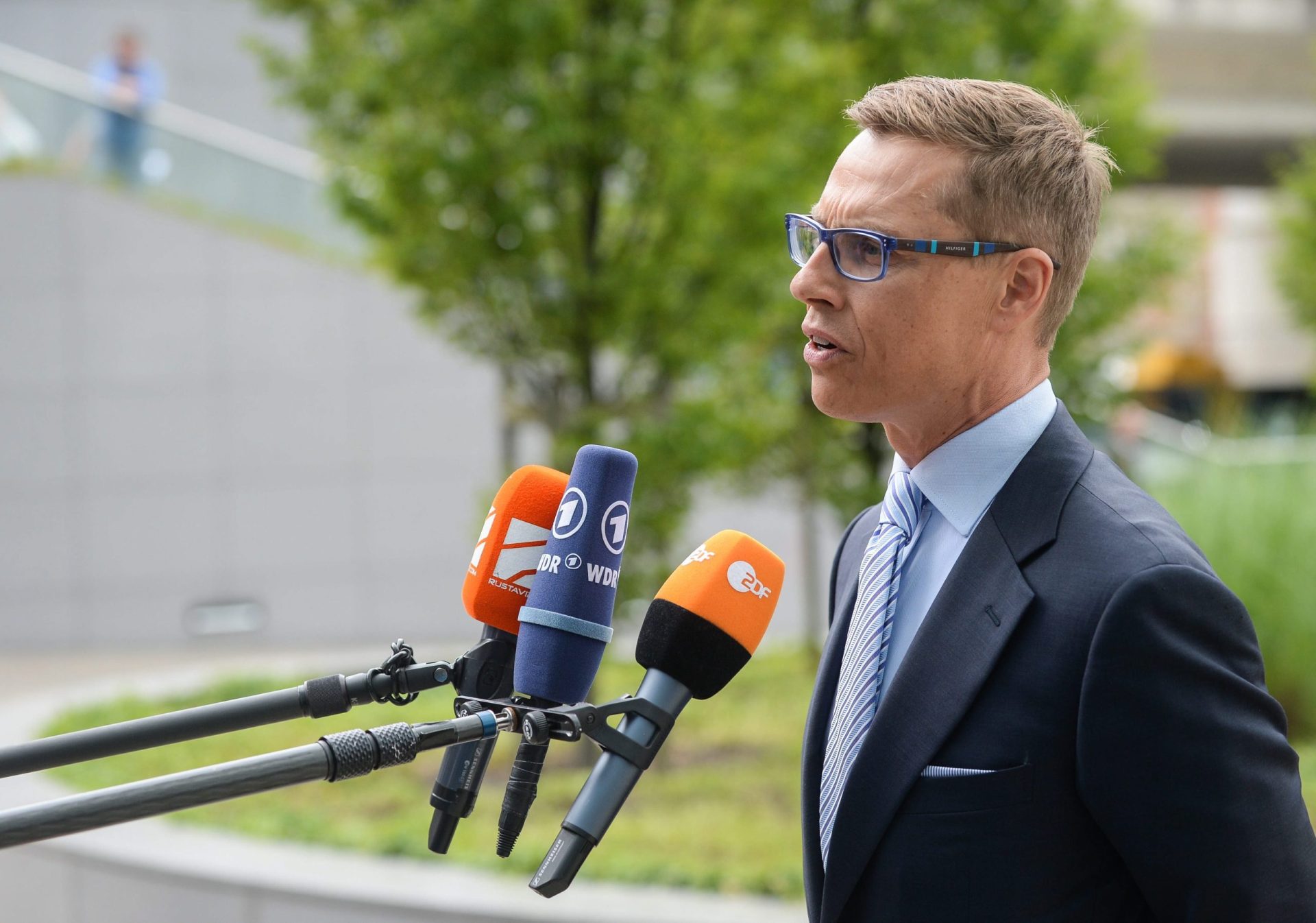 Ministro das Finanças finlandês mandatado para negociar saída da Grécia