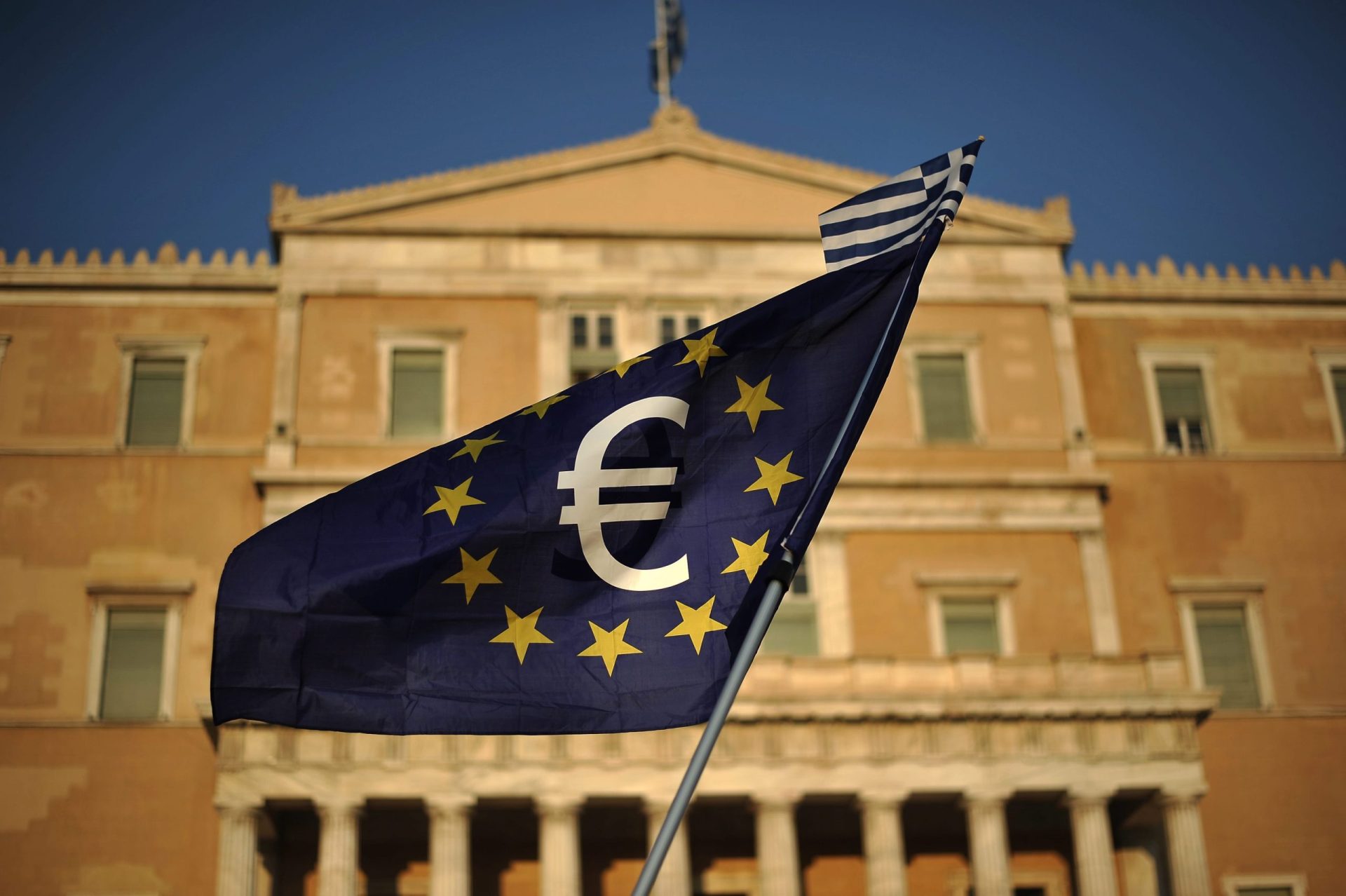 Grécia: Acordo inclui 50 mil milhões de euros para pagar recapitalização os bancos