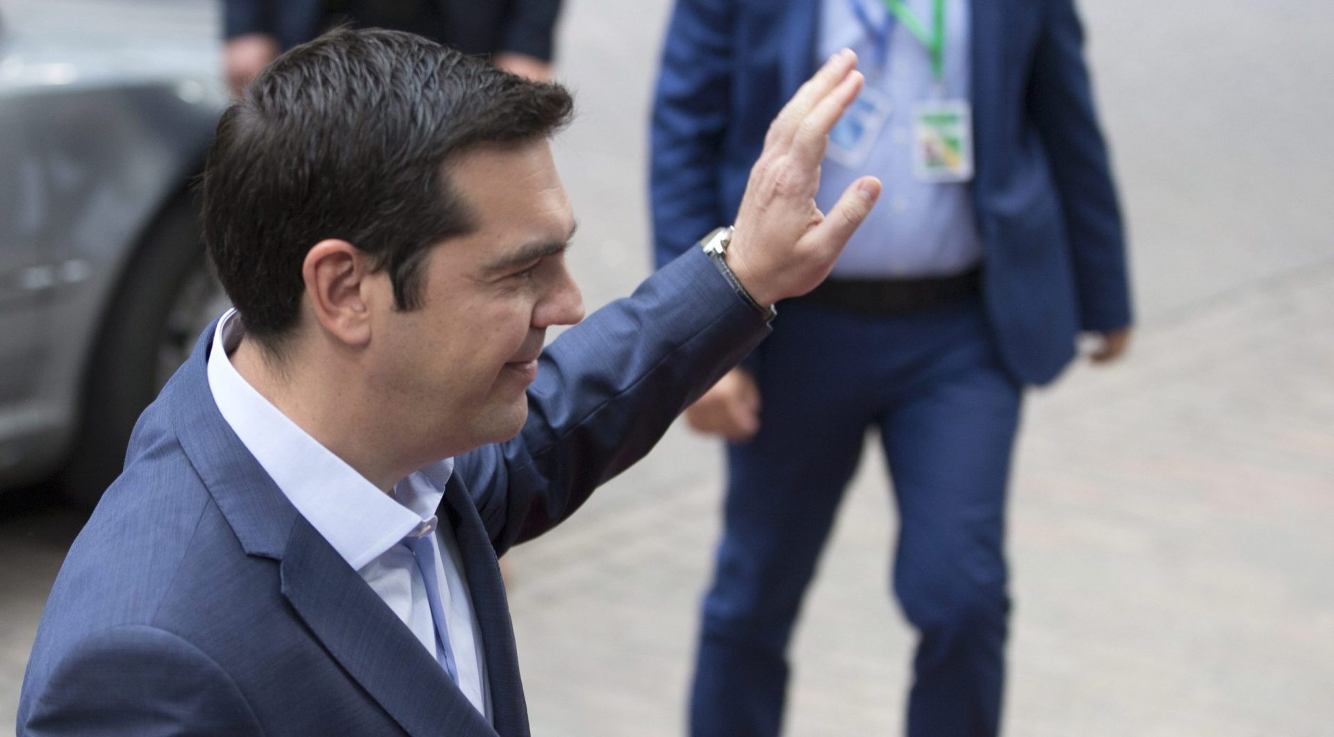 Tsipras recorda ‘batalha difícil’ por um acordo que permitirá recuperação