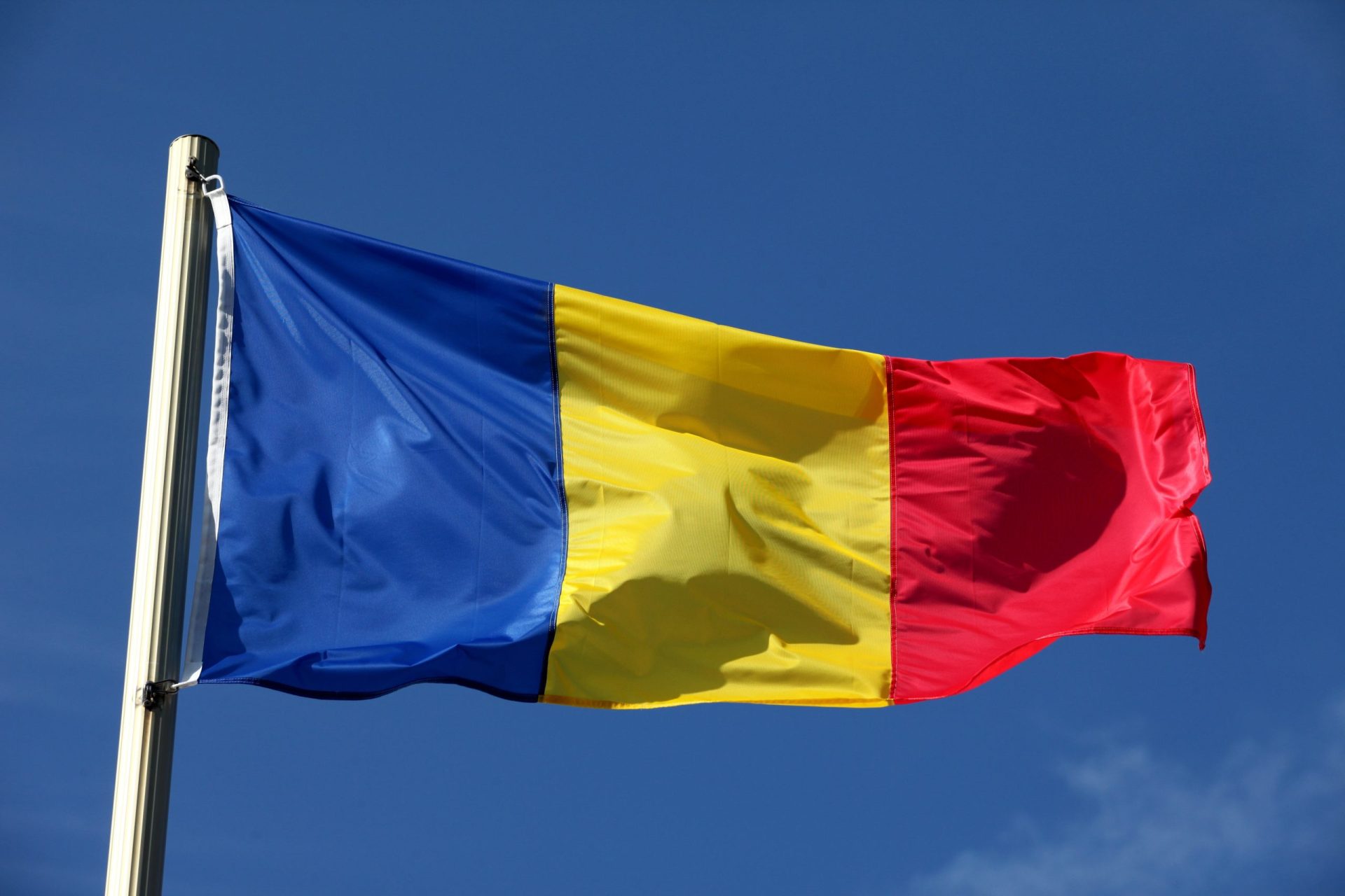 Primeiro-ministro romeno acusado de fraude, evasão fiscal e branqueamento de capitais