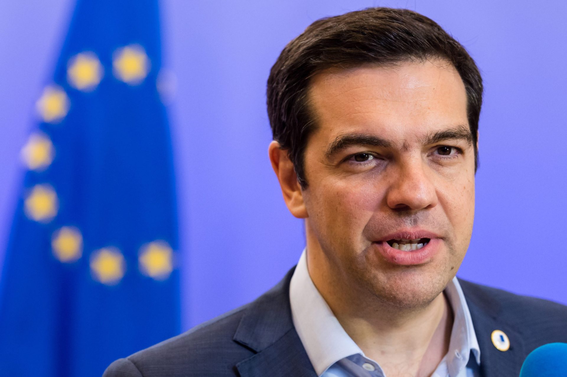 Tsipras assume que assinou acordo com os credores &#8216;para evitar desastre&#8217;