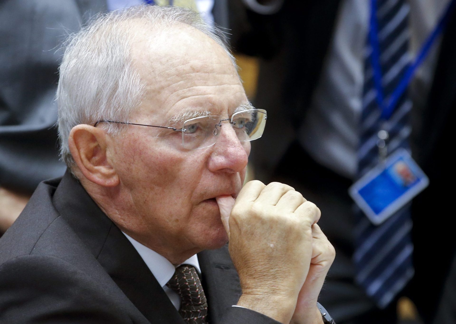 Schäuble. ‘Melhor caminho para a Grécia talvez seja uma saída temporária do euro’