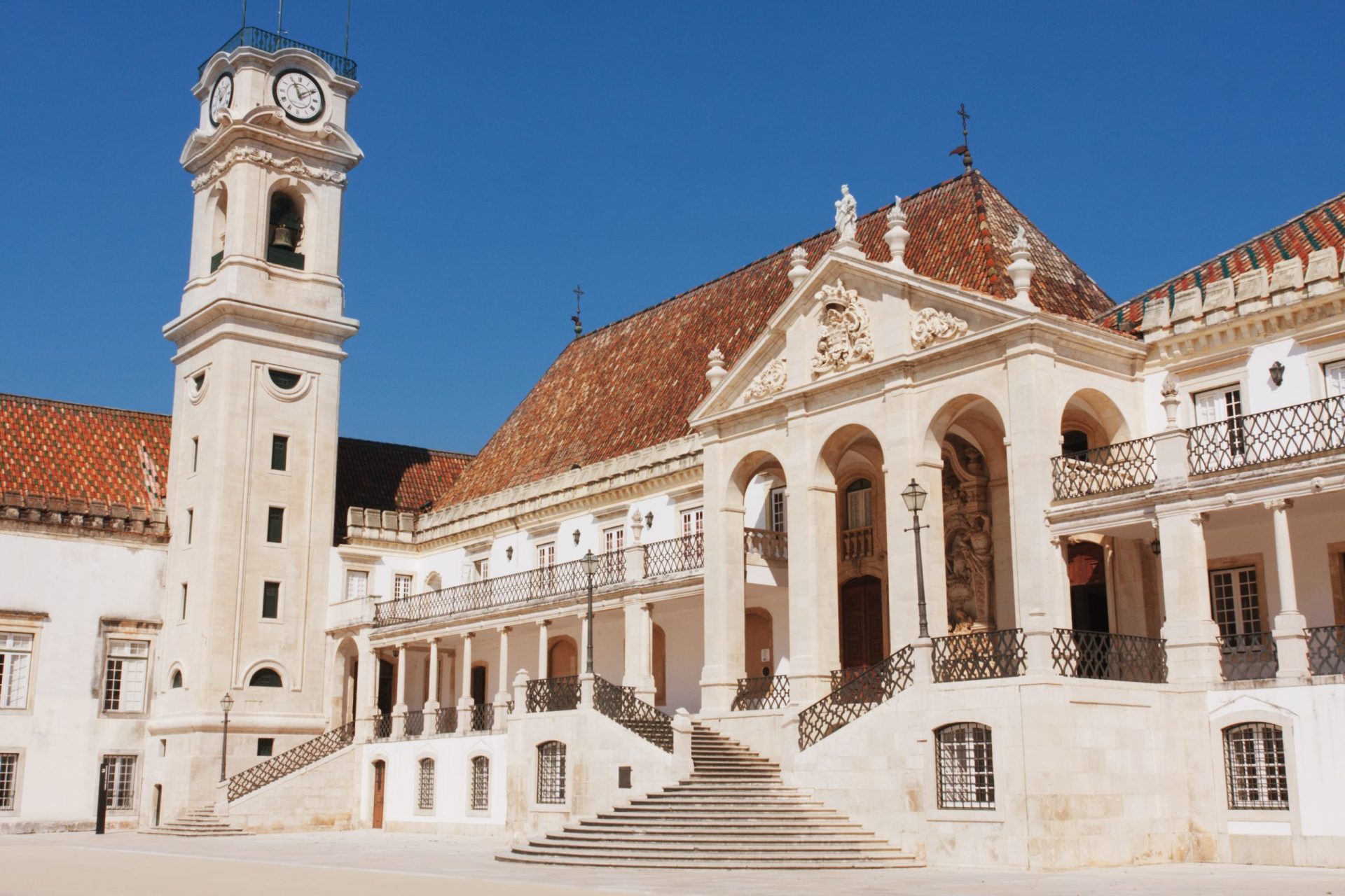 Universidade de Coimbra em risco de perder metade dos estudantes