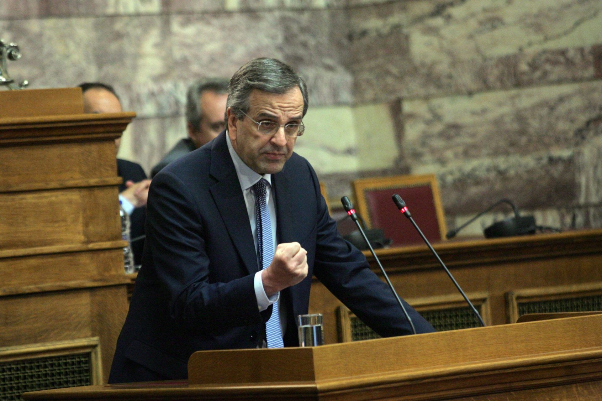 Líder da oposição grega demitiu-se