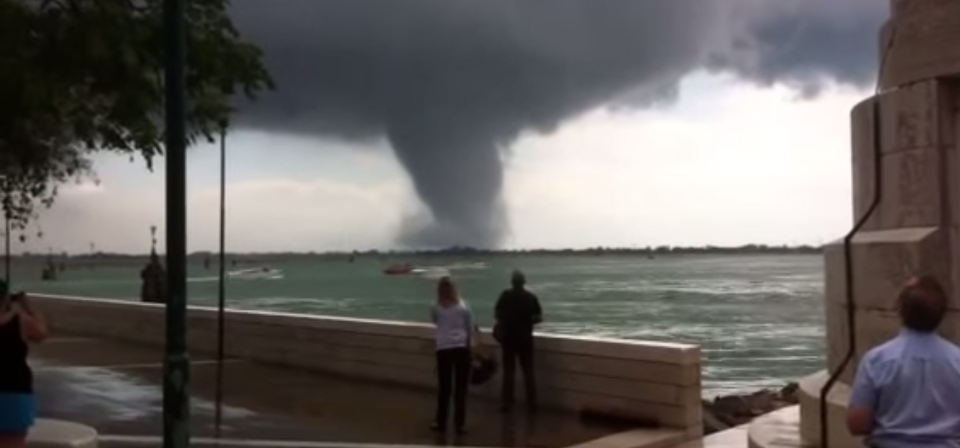 Tornado em Veneza faz um morto e 50 feridos [vídeo]